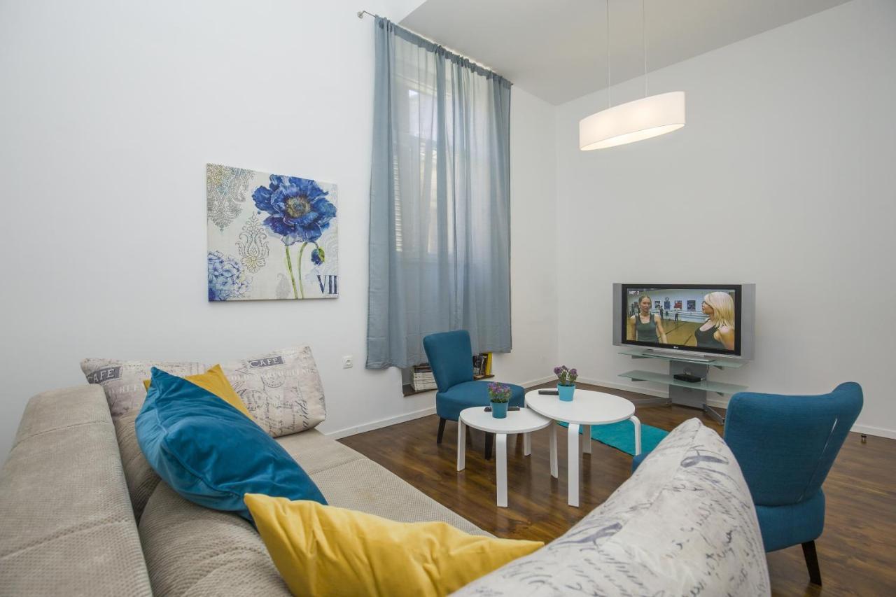 Apartment With Garden And Free Parking Pula Extérieur photo