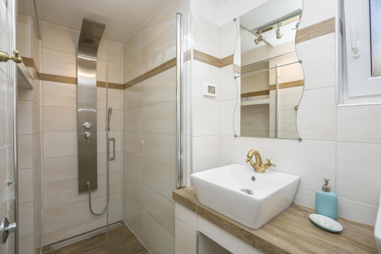 Apartment With Garden And Free Parking Pula Extérieur photo